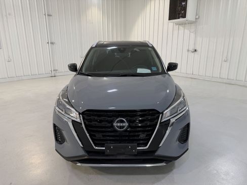 Used 2023 Nissan Kicks SV image 8