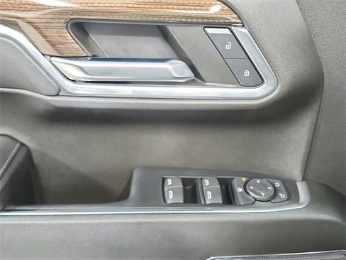 Used 2024 Chevrolet Silverado 1500 LT image 30