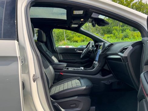 Used 2023 Ford Edge ST-Line AWD/4WD image 12