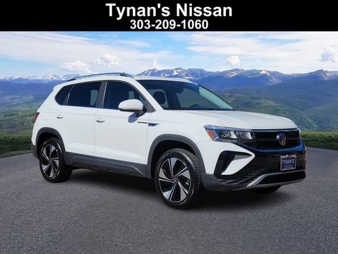 Used 2023 Volkswagen Taos SE w/ Panoramic Sunroof Package image 1