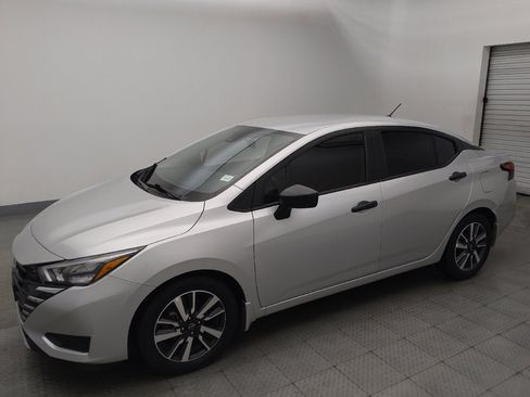 Used 2025 Nissan Versa S w/ S Plus Package FWD image 2