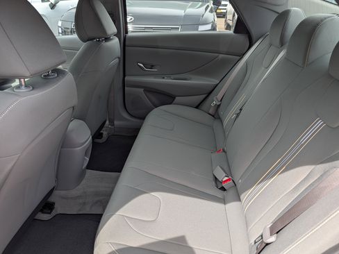 New 2026 Hyundai Elantra SEL FWD image 8