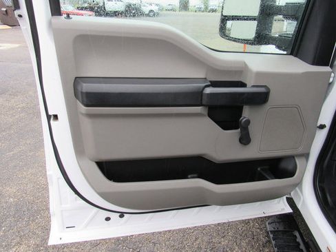 Used 2020 Ford F550 2WD Regular Cab Super Duty image 32