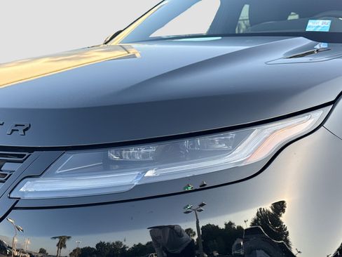 New 2026 Land Rover Range Rover Evoque Hoxton AWD/4WD image 9