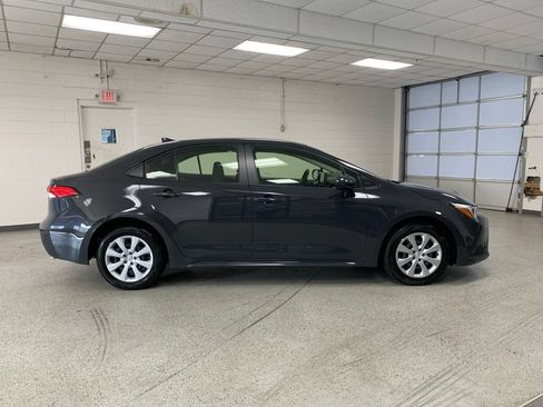 Used 2025 Toyota Corolla LE FWD image 7