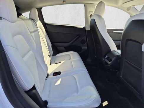 Used 2023 Tesla Model Y Long Range AWD/4WD image 21