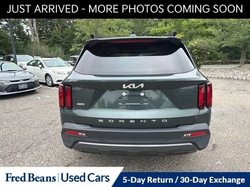 Used 2022 Kia Sorento S w/ Panoramic Sunroof Package AWD/4WD image 7