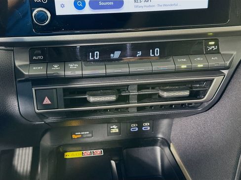 Certified 2025 Toyota Camry LE FWD image 15