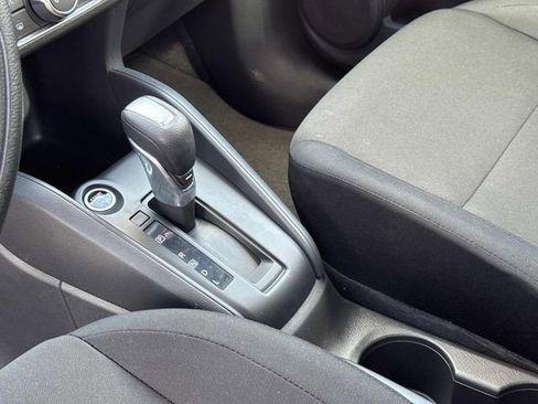 Certified 2025 Nissan Kicks Play S FWD image 27