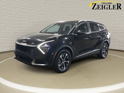 Used 2023 Kia Sportage EX AWD/4WD image 1