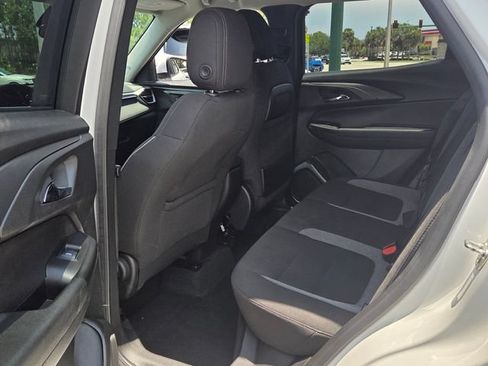 Used 2024 Chevrolet TrailBlazer LT FWD image 11