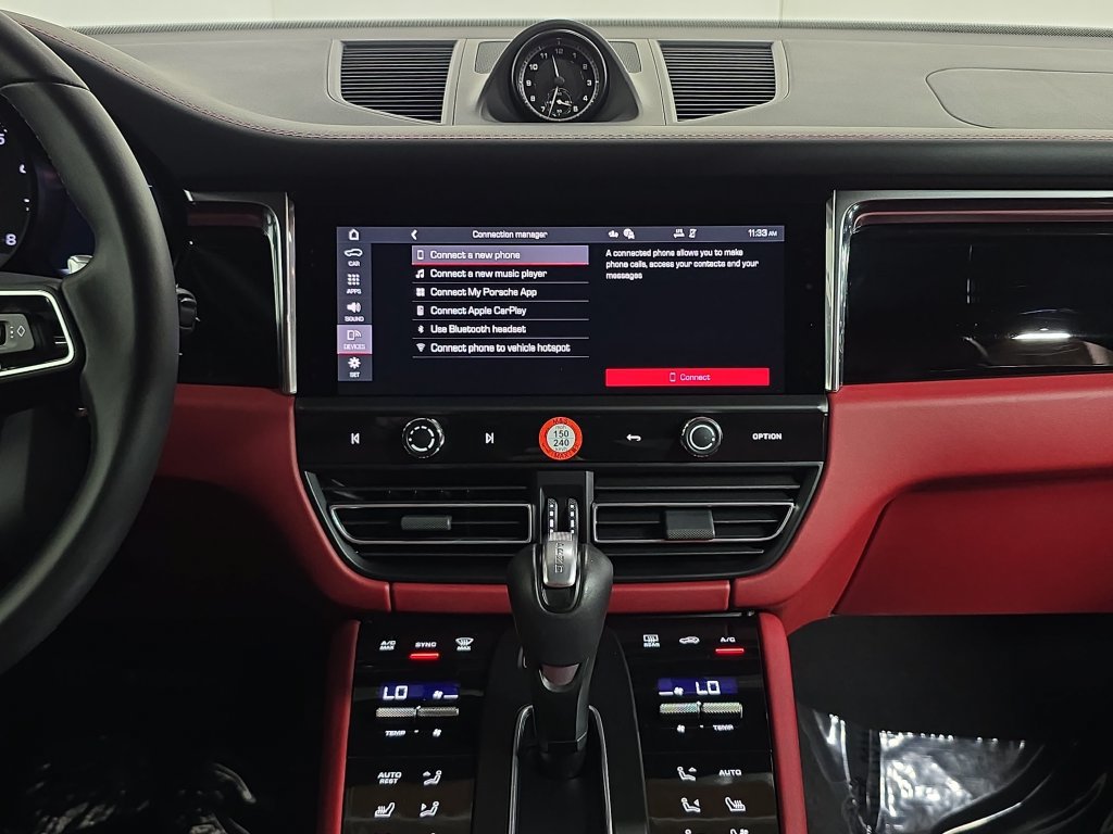 Certified 2026 Porsche Macan AWD/4WD image 16