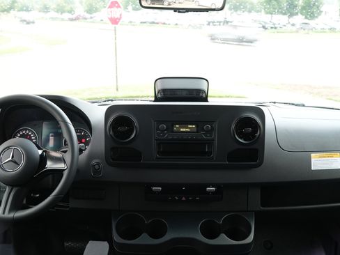 New 2025 Mercedes-Benz Sprinter 2500 image 21