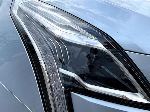 Used 2017 Cadillac XT5 Premium Luxury image 31