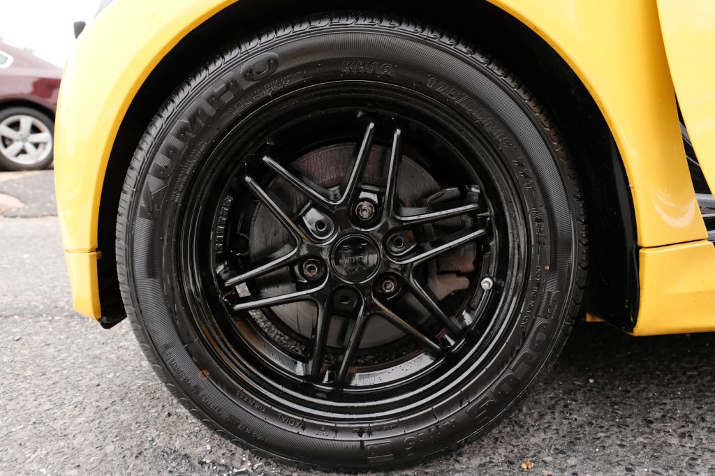 Used 2013 smart fortwo BRABUS RWD image 15