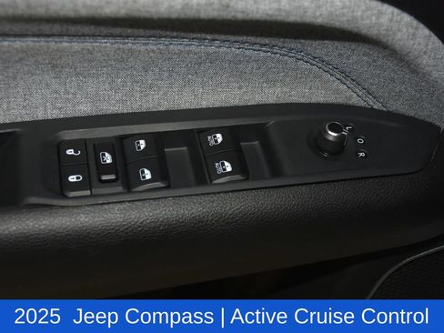 Used 2025 Jeep Compass Latitude w/ Sun & Sound Group AWD/4WD image 24