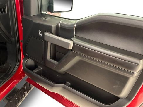 Used 2018 Ford F150 XLT w/ Equipment Group 302A Luxury image 15