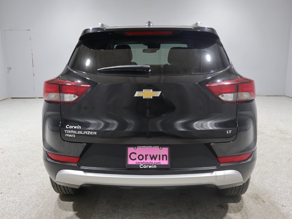 Used 2026 Chevrolet TrailBlazer LT AWD/4WD image 3