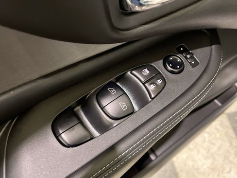 Used 2024 Nissan Murano SV image 29