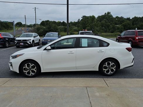 Used 2021 Kia Forte LXS FWD image 4