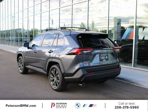 Used 2023 Toyota RAV4 XLE Premium image 7