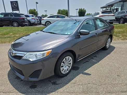 Used 2013 Toyota Camry LE FWD image 11