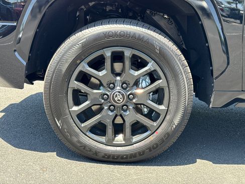 New 2026 Toyota Tundra Platinum AWD/4WD image 6
