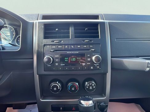 Used 2012 Jeep Liberty Sport w/ Popular Equipment Group RWD image 10