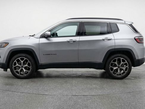 Used 2025 Jeep Compass Limited image 5