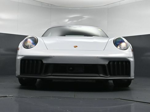 Used 2026 Porsche 911 Carrera GTS RWD image 29