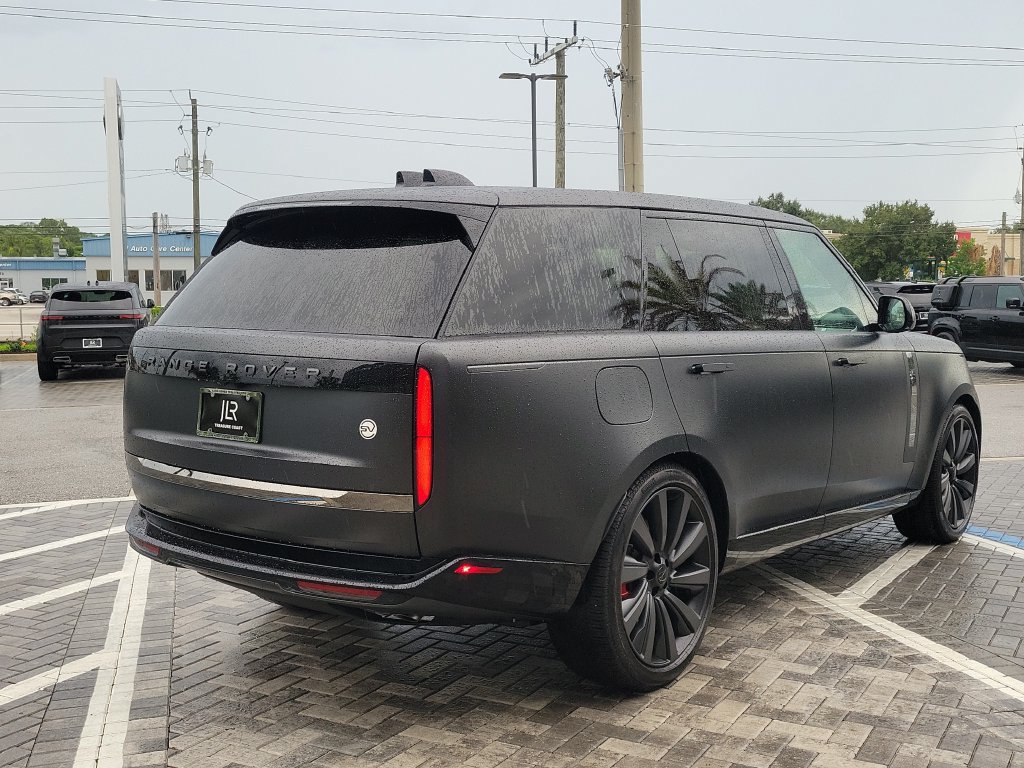 New 2026 Land Rover Range Rover SV AWD/4WD image 5