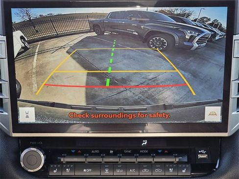 Used 2025 Toyota Tundra Limited image 15