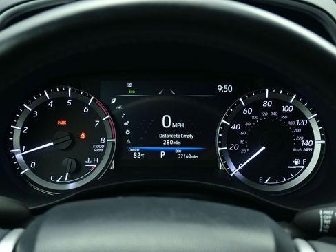 Used 2024 Toyota Highlander XSE AWD/4WD image 27