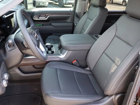 New 2025 GMC Sierra 2500 SLT w/ SLT Convenience Package AWD/4WD image 13