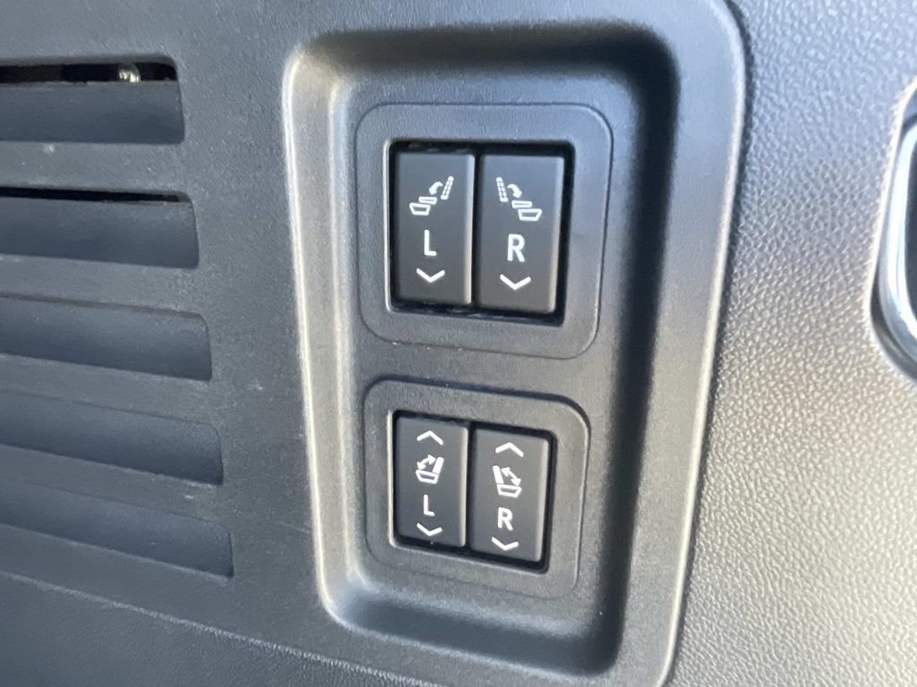 Used 2024 GMC Acadia Denali w/ Super Cruise Package FWD image 12