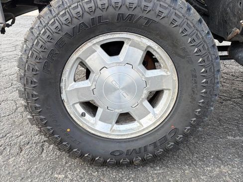 Used 2003 GMC Yukon XL SLT w/ 1SD Preferred Equipment Group AWD/4WD image 9