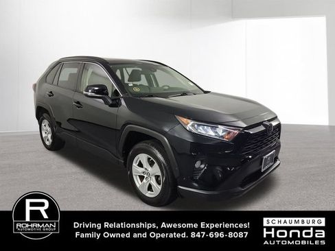 Used 2019 Toyota RAV4 XLE AWD/4WD image 3
