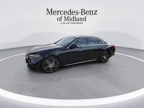Used 2024 Mercedes-Benz E 350 4MATIC Sedan image 4