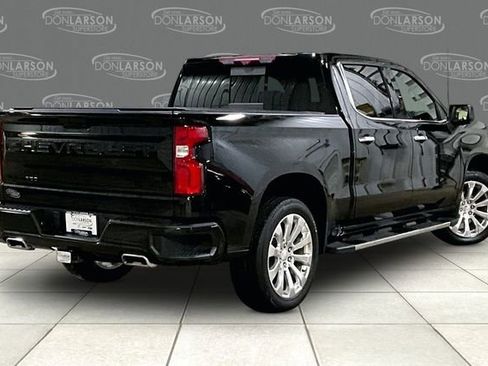 Used 2022 Chevrolet Silverado 1500 High Country w/ Technology Package image 7
