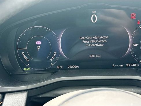 Certified 2024 MAZDA CX-90 Plug-In Hybrid w/ Preferred AWD/4WD image 15