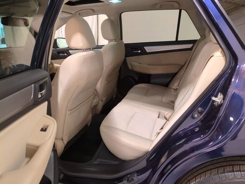 Used 2018 Subaru Outback 2.5i Premium image 15