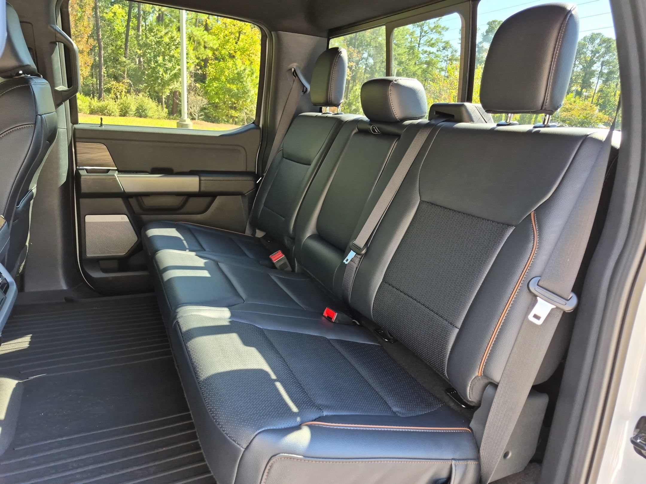Used 2025 Ford F150 Lariat w/ Equipment Group 501A Mid AWD/4WD image 22
