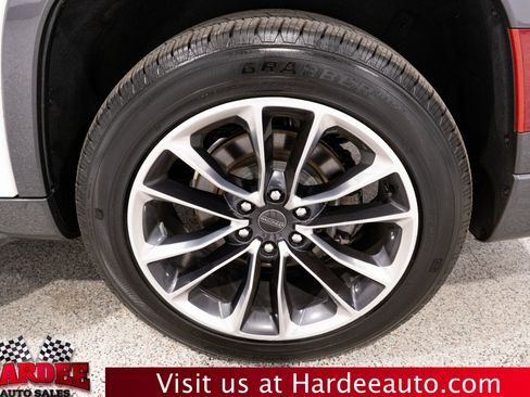 Used 2022 Jeep Wagoneer Series II w/ Premium Group I AWD/4WD image 10