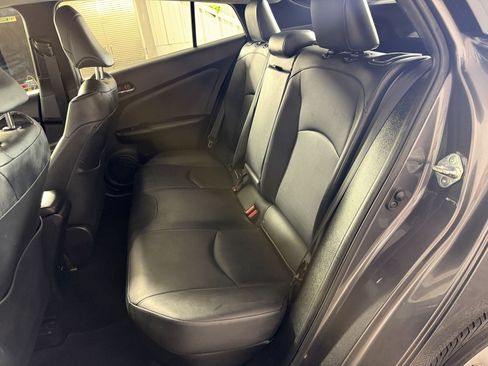 Used 2018 Toyota Prius Three Touring FWD image 23