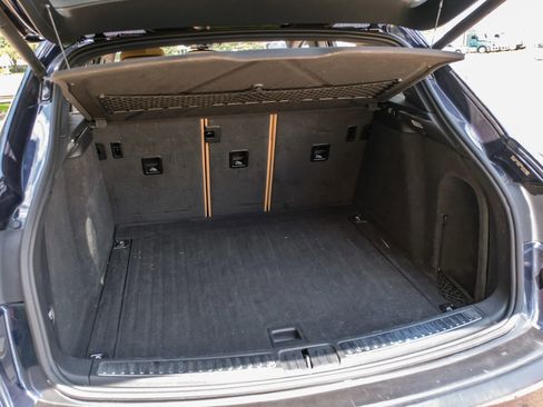 Used 2018 Porsche Macan image 53