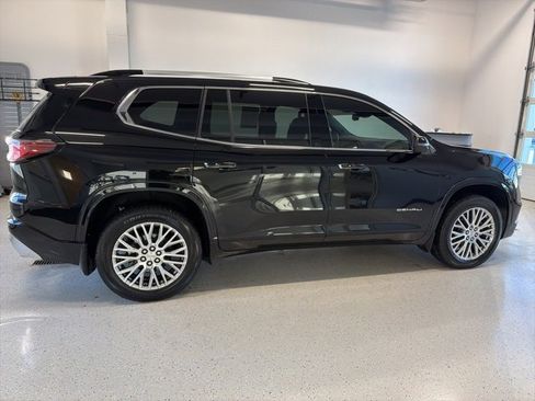 Used 2025 GMC Acadia Denali w/ LPO, Cargo Package image 9