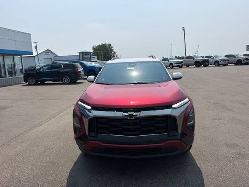 New 2027 Chevrolet Equinox ACTIV w/ Convenience Package III AWD/4WD image 3