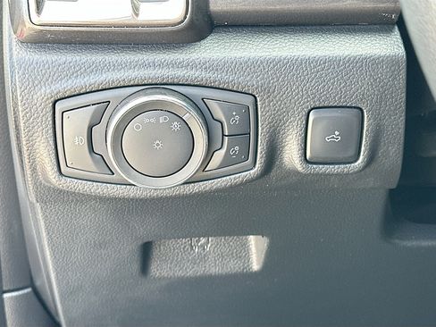 Used 2020 Ford Ranger Lariat w/ Equipment Group 501A Mid image 10