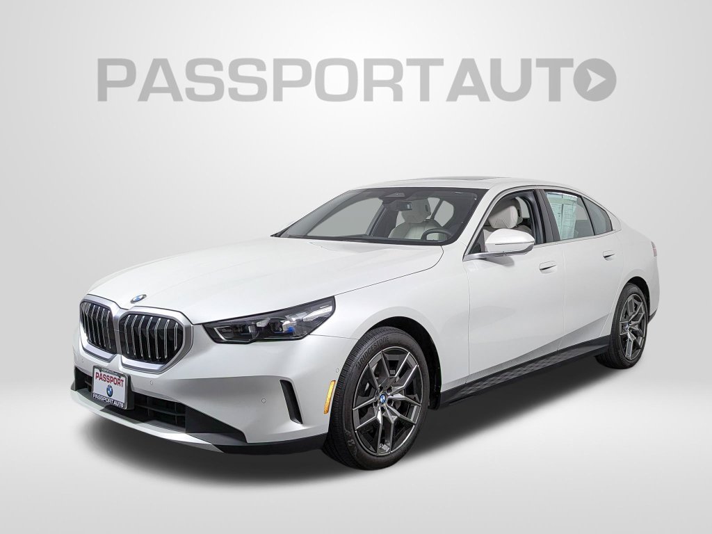 Used 2026 BMW 530i xDrive AWD/4WD image 1