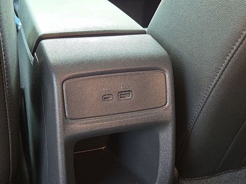 Used 2026 Chevrolet Trax LT FWD image 16